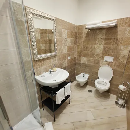 ゲストハウス Palazzo Spasiano - Center 4*